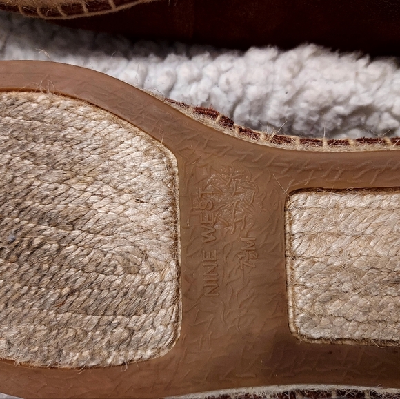 Nine West "Vaoro" Brown Suede w/Studs Raffia Sole Loafers Espadrilles 7.… - Picture 11 of 12